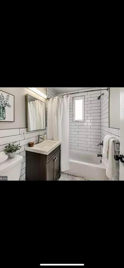 Lovely 1-Bedroom Rental Unit With Free Parking Washington Exterior foto